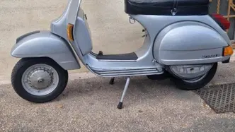 Piaggio Vespa P200E epoca