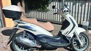 Piaggio Beverly 350 SportTouring ie (2011 - 15) 