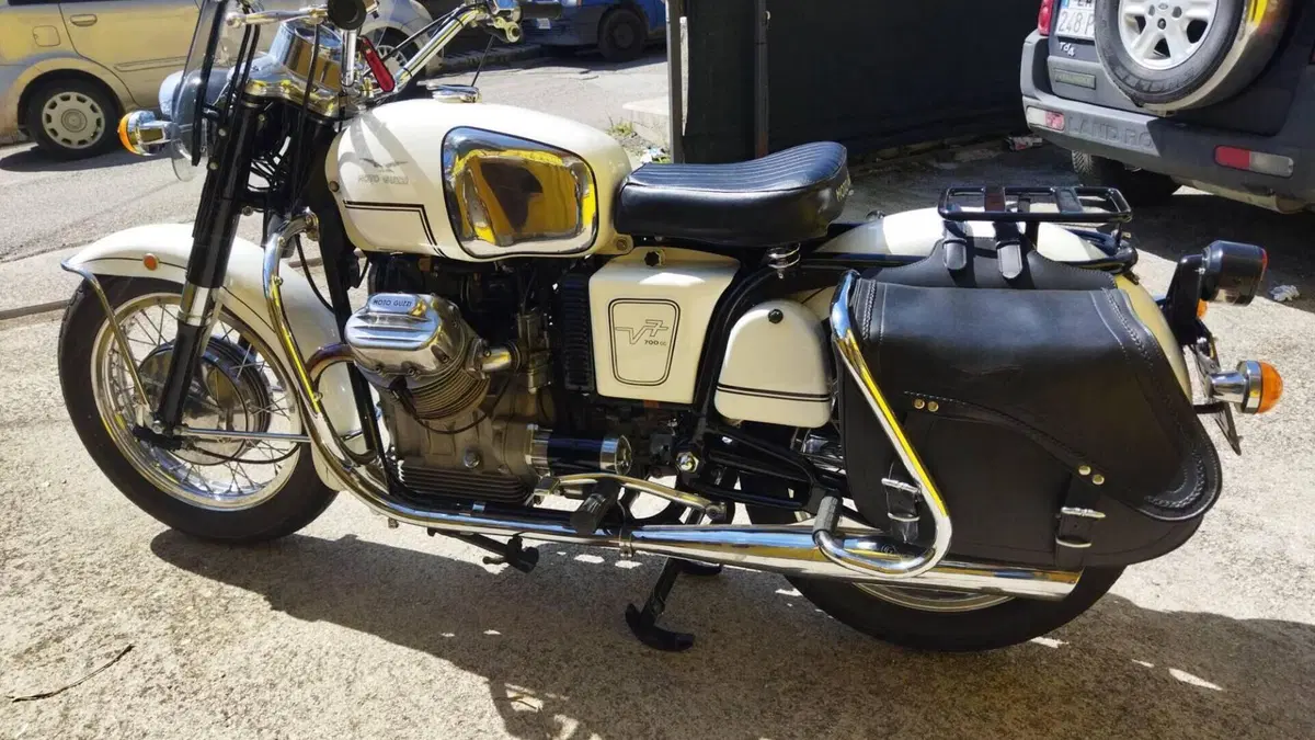 Moto Guzzi   (8)
