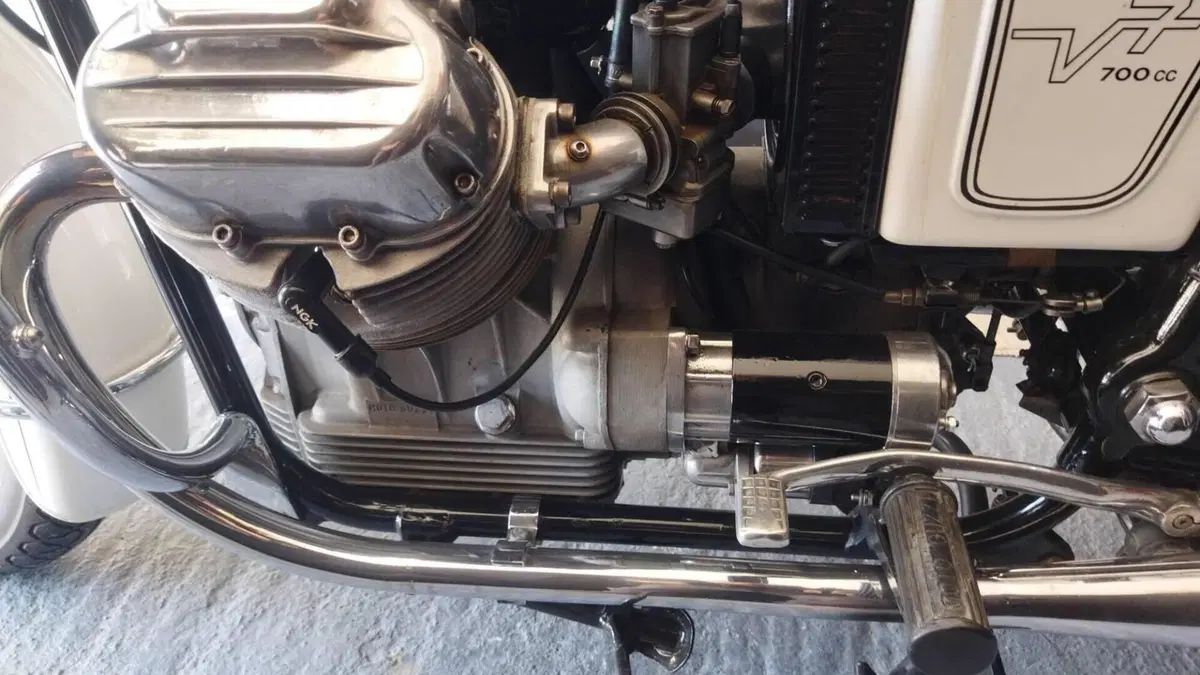 Moto Guzzi   (12)