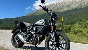 Ducati Scrambler 800 Icon Dark (2021 - 22) 