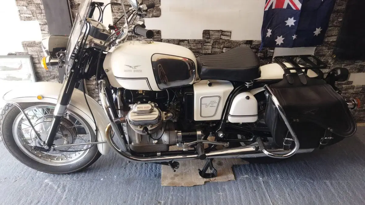 Moto Guzzi   (10)