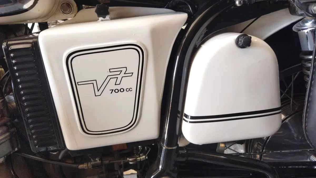 Moto Guzzi   (12)
