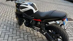 Triumph Street Triple (2007 - 12)  (4)