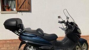 Suzuki Burgman AN 400 (1999 - 00) 