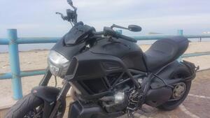 Ducati Diavel 1200 Dark (2012 - 13) 