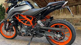 KTM 390 Duke (2021 - 23) usata