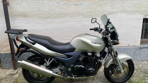 Kawasaki ZR-7 (1999 - 00) 