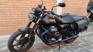 Moto Guzzi V7 Stone (2021 - 24) 