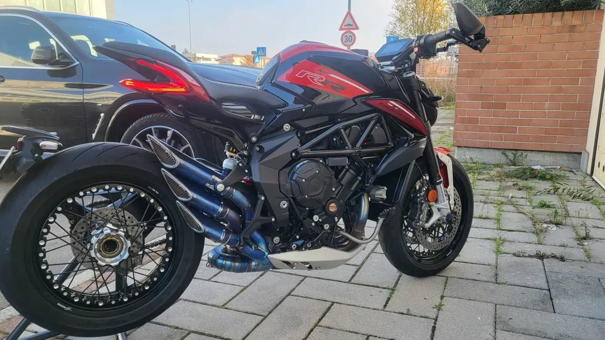 MV Agusta Dragster 800 RR SCS (2021 - 25)  (3)