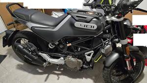 Husqvarna Svartpilen 401 (2020) 