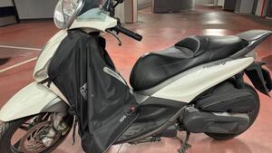 Piaggio Beverly 350 SportTouring ie ABS (2011 - 17) 