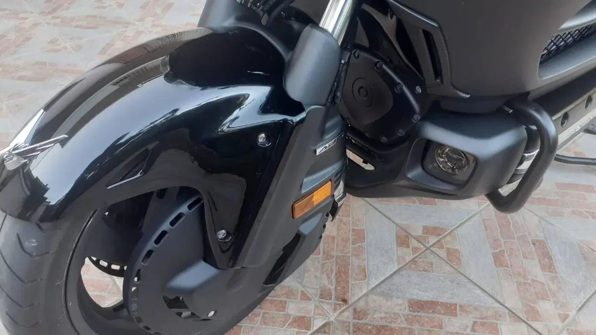 Honda GL 1800 Gold Wing (2012 - 17)  (4)