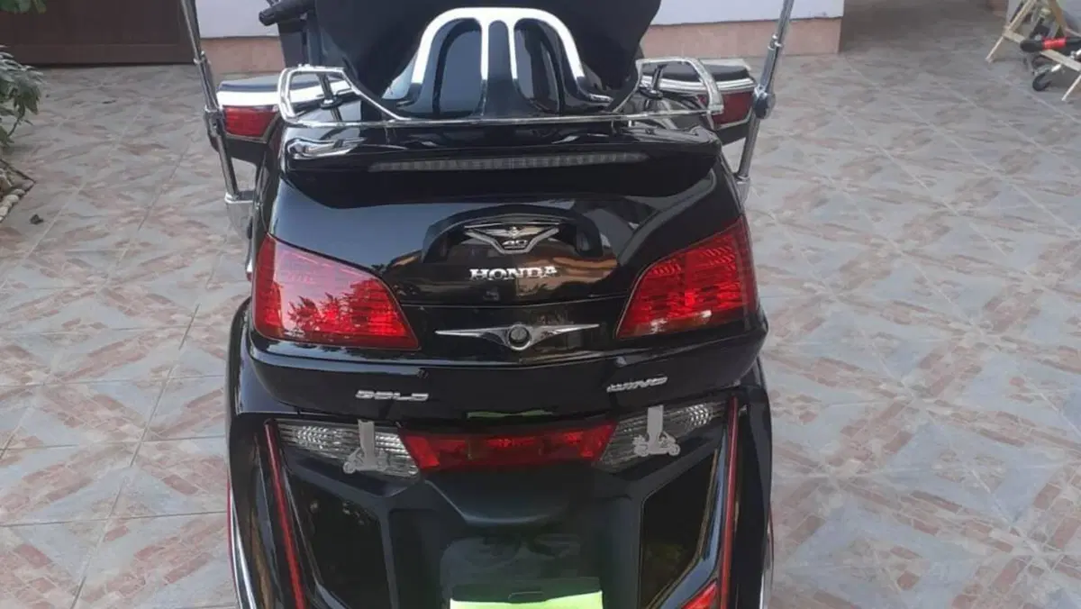 Honda GL 1800 Gold Wing (2012 - 17)  (7)