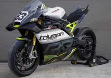 Come ti trasformo una Triumph Speed Triple 1200 in una "Daytona" da pista