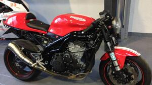 Triumph Daytona 955 I (1999 - 01) 