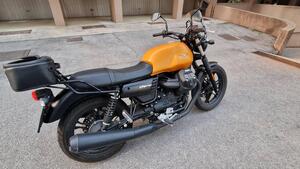 Moto Guzzi V7 III Stone (2017 - 20) 