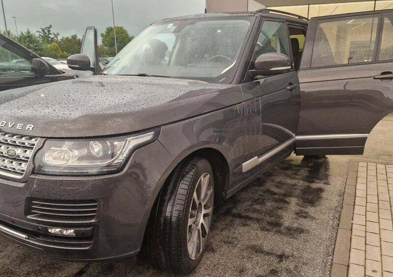 Land Rover Range Rover 4.4 SDV8 Vogue LWB 