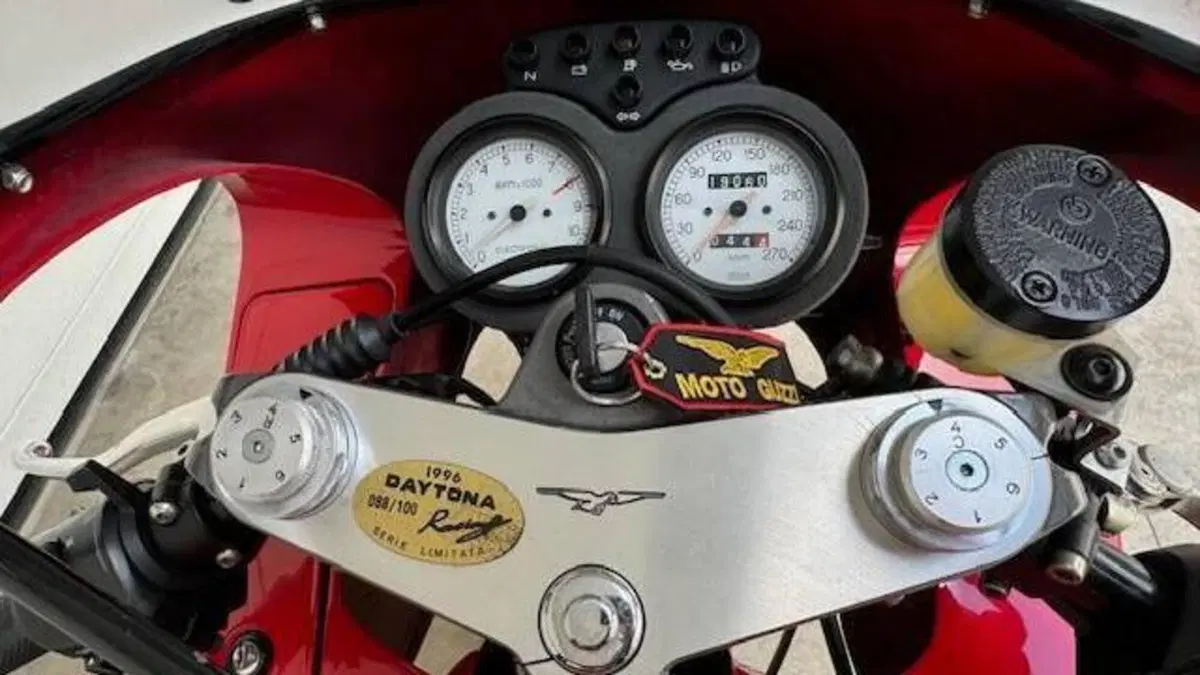 Moto Guzzi   (11)