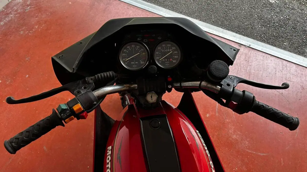 Moto Guzzi   (3)