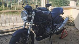 Ducati Monster 900 Dark I.E. (1999 - 02) 