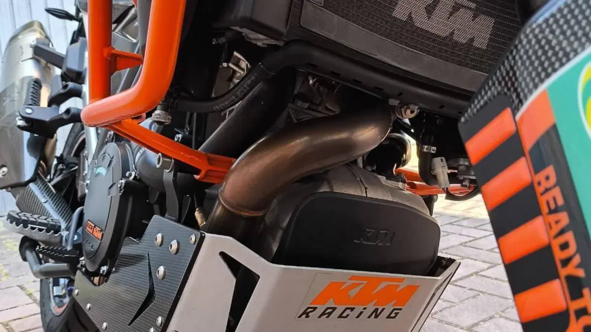KTM 1050 Adventure (2015 - 16)  (8)