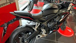 Honda CBR 650 R E-Clutch (2024 - 25) 