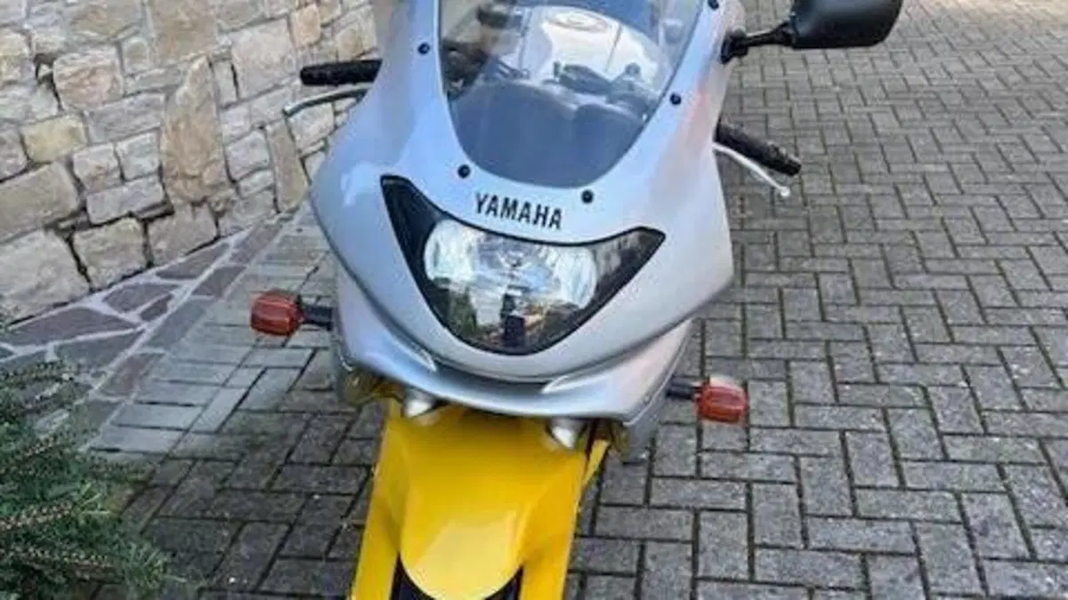 Yamaha   (2)