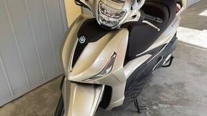 Piaggio Beverly 300 Hpe (2021) 