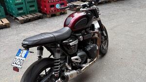 Triumph Speed Twin 1200 Stealth Edition (2024) 