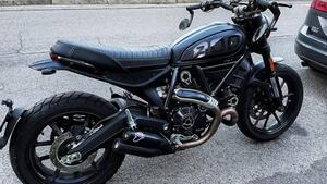 Ducati Scrambler 800 Icon Dark (2021 - 22) 
