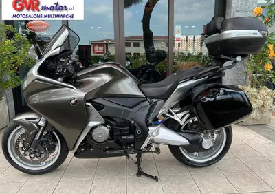Honda VFR 1200 F DCT ABS (2010 - 16) - Annuncio 9699211