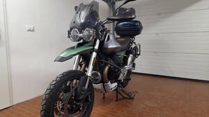 Moto Guzzi V85 TT Centenario (2021 - 22) 