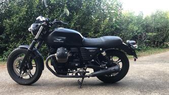 Moto Guzzi V7 II Stone (2015 - 17) usata
