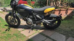 Ducati Scrambler 800 Full Throttle (2015 - 16) 
