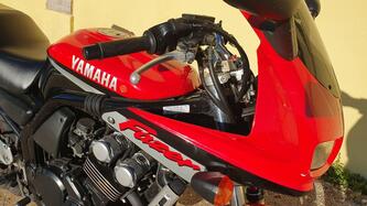 Yamaha FZS 600 Fazer (1998 - 01) usata