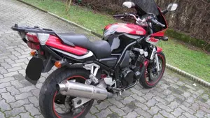 Yamaha FZS 600 Fazer (1998 - 01)  (3)