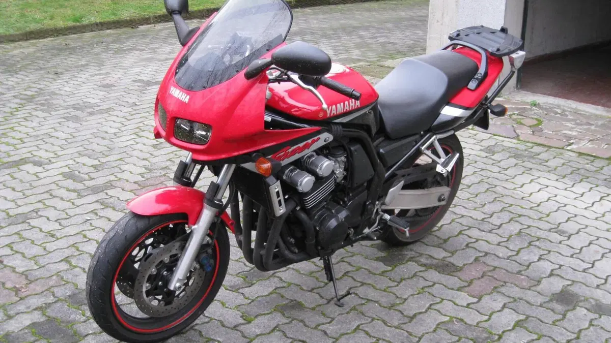 Yamaha FZS 600 Fazer (1998 - 01)  (8)