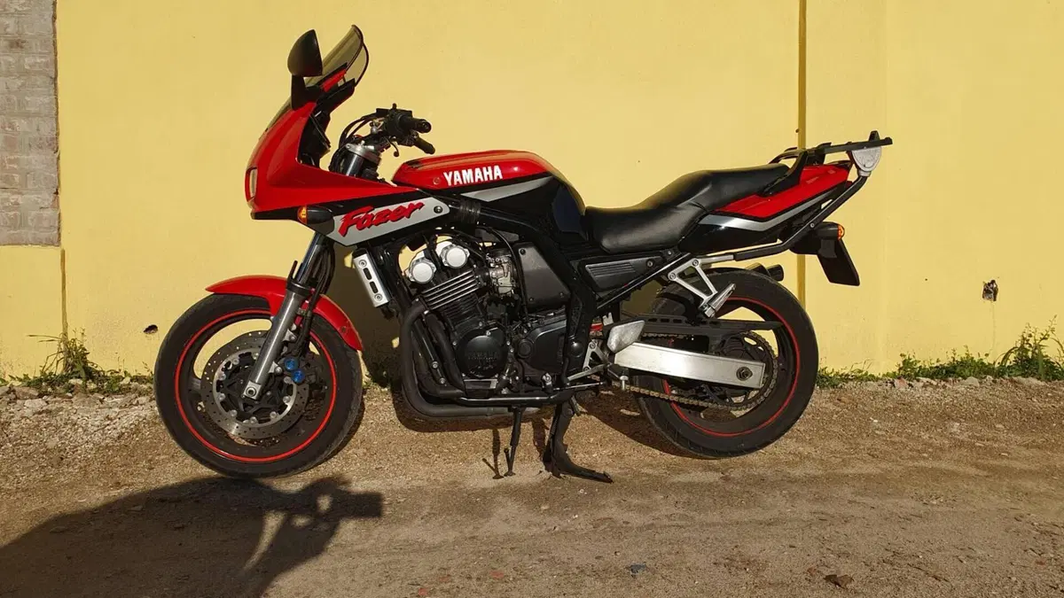Yamaha FZS 600 Fazer (1998 - 01)  (10)