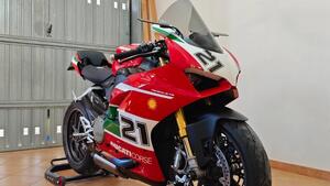 Ducati Panigale V2 Bayliss 1st Championship 20th Anniversary (2021 - 24) 