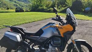 Moto Guzzi Stelvio (2024 - 25) 