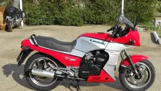 Kawasaki GPZ 900 R epoca