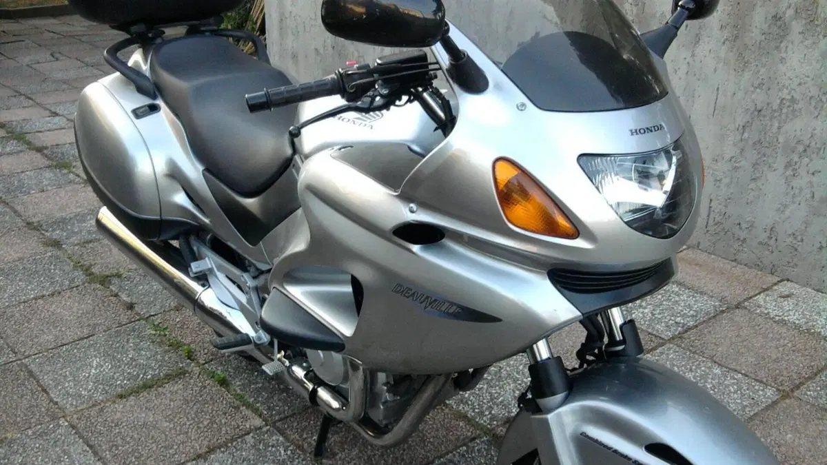 Honda Deauville 650 (2002 - 05)  (2)