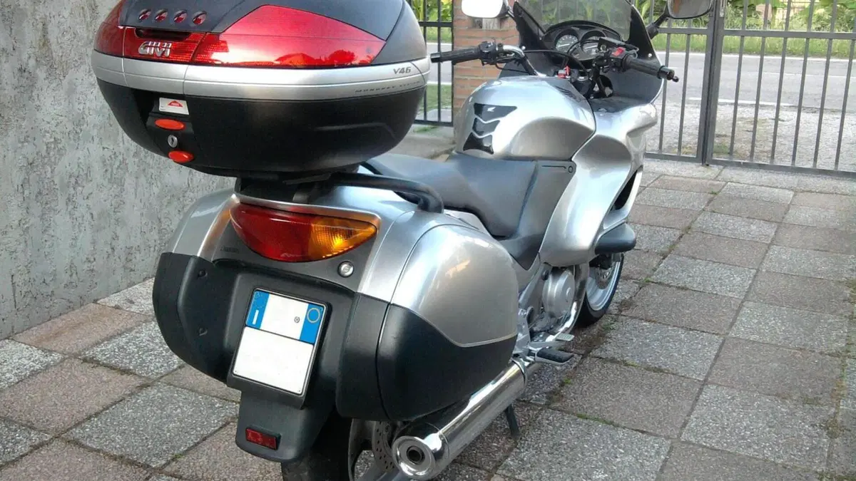 Honda Deauville 650 (2002 - 05)  (4)