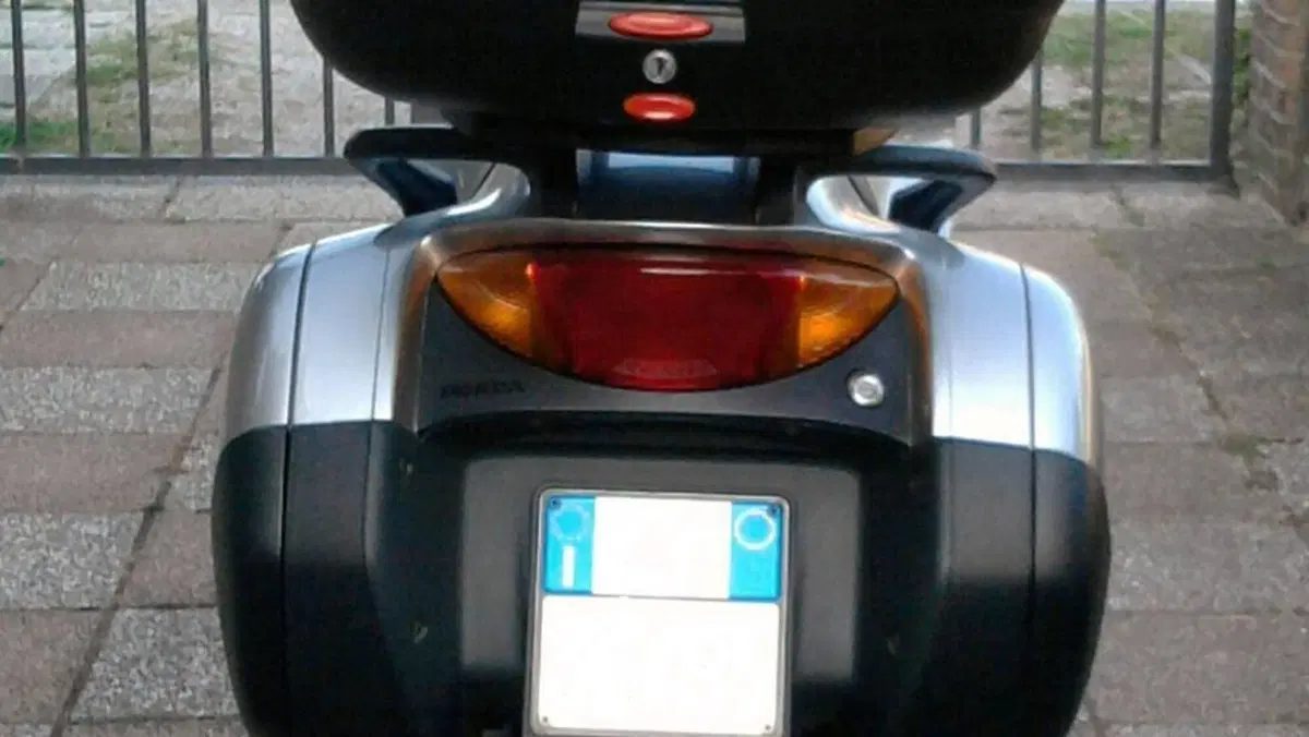 Honda Deauville 650 (2002 - 05)  (5)
