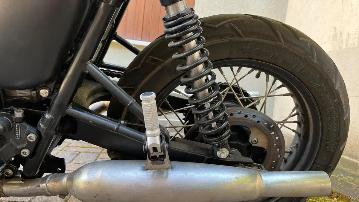 Triumph Bonneville T100 (2001 - 07)  (4)