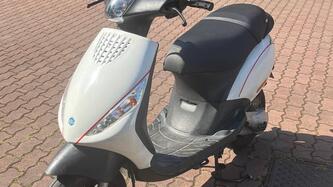 Piaggio Zip 50 2T (2000 - 18) usata