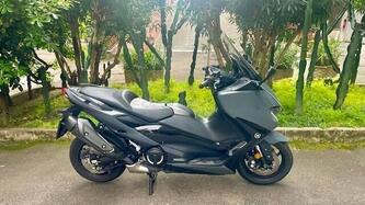 Yamaha T-Max 560 Tech Max (2022 - 24) usata