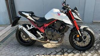 Honda CB 750 Hornet (2023 - 24) usata