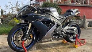 Yamaha YZF R1 (2004 - 05) 